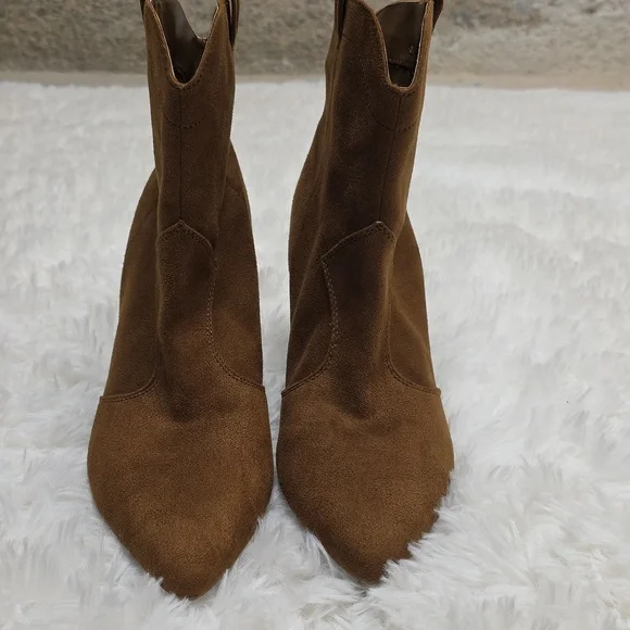 Nine West Brown Ankle Boots. Size 9. NWT! - Picture 5 of 10